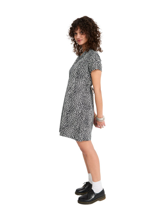 Sukienka VOLCOM Rawly Dress czarny
Sukienka VOLCOM Rawly Dress czarny
