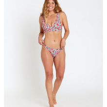 Dół od kostiumu RIP CURL Las Flores Full Pant czerwony
Dół od kostiumu RIP CURL Las Flores Full Pant czerwony