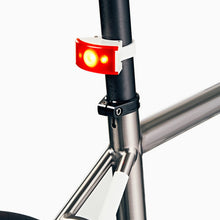 Lampka rowerowa BOOKMAN Curve Rear Light 37lm biały
Lampka rowerowa BOOKMAN Curve Rear Light 37lm biały