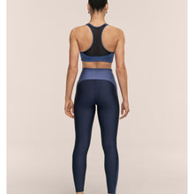 Legginsy treningowe damskie CASALL Shaped Block High Waist Tights kolor granatowy
Legginsy treningowe damskie CASALL Shaped Block High Waist Tights kolor granatowy