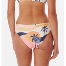 Majtki kąpielowe RIP CURL Melting Waves Full Pant brzoskwiniowy
Majtki kąpielowe RIP CURL Melting Waves Full Pant brzoskwiniowy
