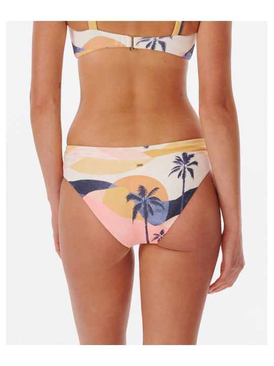 Majtki kąpielowe RIP CURL Melting Waves Full Pant brzoskwiniowy
Majtki kąpielowe RIP CURL Melting Waves Full Pant brzoskwiniowy