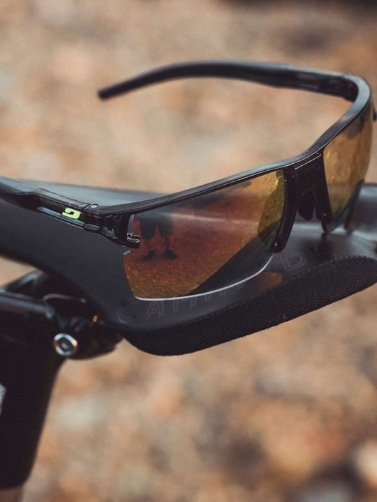 Okulary fotochromowe JULBO OUTLINE - czarny | Reactiv Light Amplifier Cat 1-3 - L - Adventure Sports
Okulary fotochromowe JULBO OUTLINE - czarny | Reactiv Light Amplifier Cat 1-3 - L - Adventure Sports