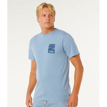 Koszulka męska RIP CURL Keep On Trucking Ss Tee niebieska
Koszulka męska RIP CURL Keep On Trucking Ss Tee niebieska