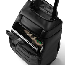 Torba podróżna na kółkach Db™ Hugger Roller Bag Carry-On 40L czarny
Torba podróżna na kółkach Db™ Hugger Roller Bag Carry-On 40L czarny