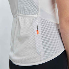 Koszulka rowerowa damska POC W’s Essential Road Logo Jersey white off - Adventure Sports
Koszulka rowerowa damska POC W’s Essential Road Logo Jersey white off - Adventure Sports