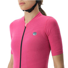Koszulka rowerowa damska UYN Lightspeed Biking Shirt – Fuxia/Black
Koszulka rowerowa damska UYN Lightspeed Biking Shirt – Fuxia/Black