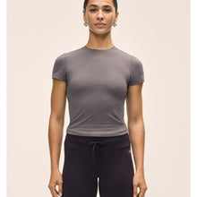 Koszulka treningowa damska CASALL Cotton Blend Slim Tee kolor szary
Koszulka treningowa damska CASALL Cotton Blend Slim Tee kolor szary