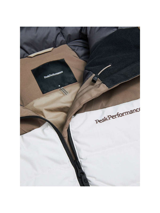 Kurtka narciarska damska Peak Performance Shred Down Ski Jacket brązowa
Kurtka narciarska damska Peak Performance Shred Down Ski Jacket brązowa