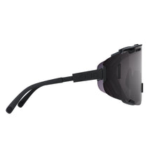 Okulary przeciwsłoneczne POC Devour Glacial czarny - Clarity Universal/Sunny Grey cat 3
Okulary przeciwsłoneczne POC Devour Glacial czarny - Clarity Universal/Sunny Grey cat 3