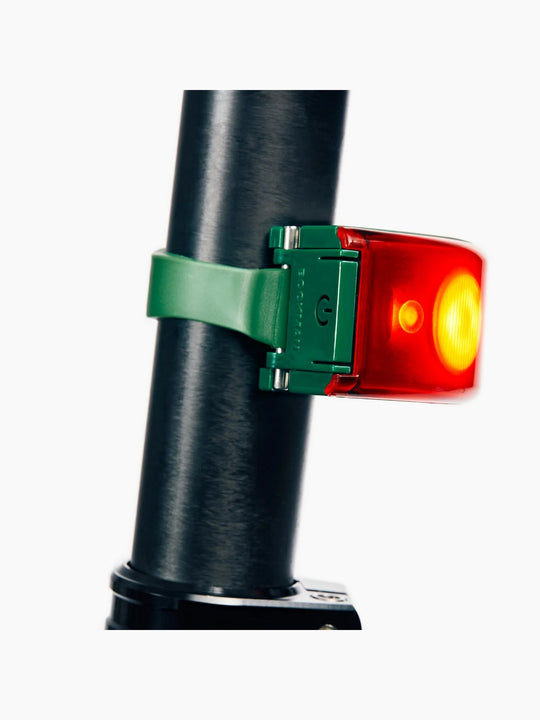 Lampka rowerowa BOOKMAN Curve Rear Light 37lm zielony
Lampka rowerowa BOOKMAN Curve Rear Light 37lm zielony