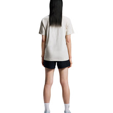 Koszulka bawełniana damska ON RUNNING Graphic-T beżowy
Koszulka bawełniana damska ON RUNNING Graphic-T beżowy