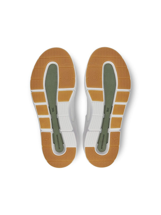 Buty damskie ON RUNNING W The Roger Clubhouse Mid biało/różowe
Buty damskie ON RUNNING W The Roger Clubhouse Mid biało/różowe