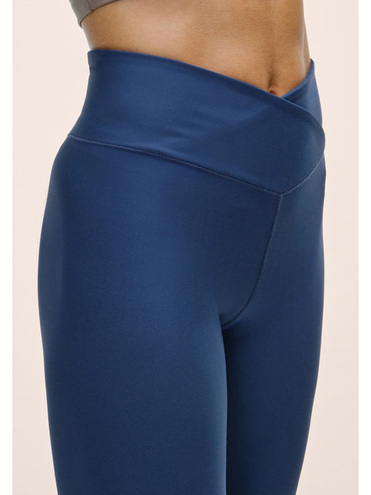 Legginsy damskie CASALL Overlap High Waist Tights kolor niebieski
Legginsy damskie CASALL Overlap High Waist Tights kolor niebieski