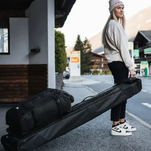 Pokrowiec na dwie pary nart Db™ Snow Roller 70 L czarny
Pokrowiec na dwie pary nart Db™ Snow Roller 70 L czarny