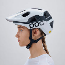 Kask rowerowy POC Cularis Pure biało czarny
Kask rowerowy POC Cularis Pure biało czarny