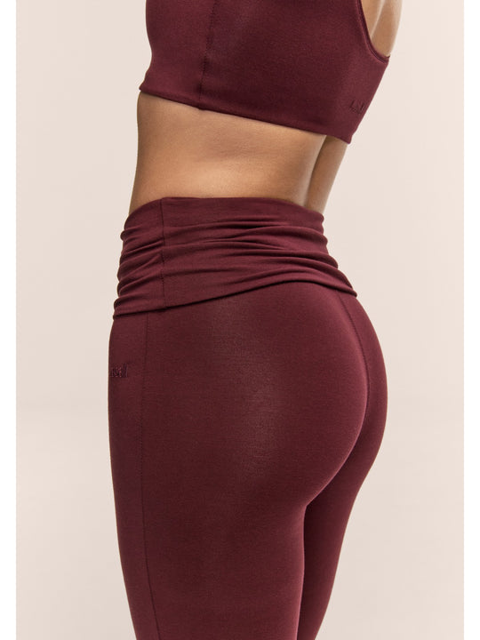 Spodnie damskie CASALL Sublime Folded Flare Pants kolor bordowy
Spodnie damskie CASALL Sublime Folded Flare Pants kolor bordowy