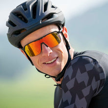 Okulary fotochromowe JULBO FREQUENCY - czarne | Reactiv Light Amplifier cat 1-3 - M - Adventure Sports
Okulary fotochromowe JULBO FREQUENCY - czarne | Reactiv Light Amplifier cat 1-3 - M - Adventure Sports