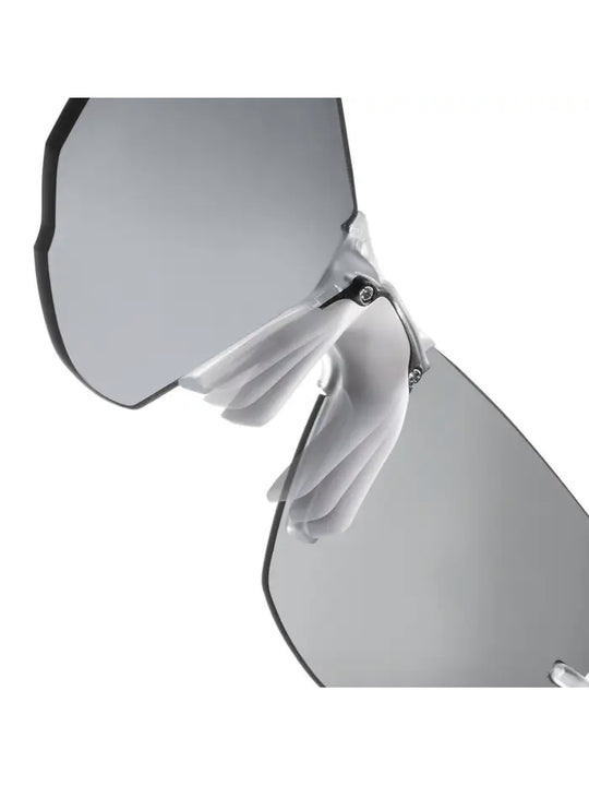 Okulary fotochromowe JULBO AEROLITE - czarny | Reactiv Light Amplifier Cat 1-3 - M - Adventure Sports
Okulary fotochromowe JULBO AEROLITE - czarny | Reactiv Light Amplifier Cat 1-3 - M - Adventure Sports