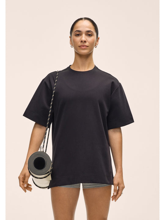 Koszulka treningowa damska CASALL Aria Oversize Tee kolor czarny
Koszulka treningowa damska CASALL Aria Oversize Tee kolor czarny