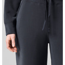Spodnie damskie CASALL Peachy Straight Leg Jogger czarny
Spodnie damskie CASALL Peachy Straight Leg Jogger czarny
