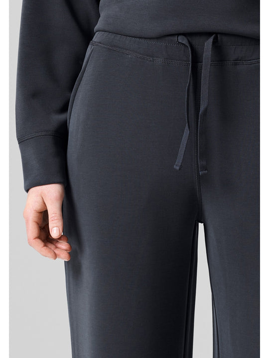 Spodnie damskie CASALL Peachy Straight Leg Jogger czarny
Spodnie damskie CASALL Peachy Straight Leg Jogger czarny