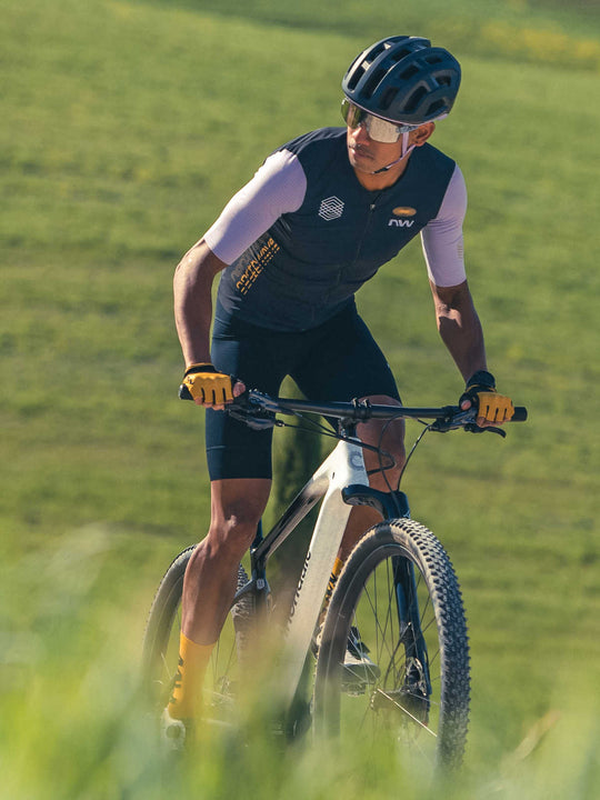 Koszulka rowerowa NORTHWAVE Extreme Evo Jersey czarny - Adventure Sports
Koszulka rowerowa NORTHWAVE Extreme Evo Jersey czarny - Adventure Sports