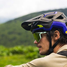 Okulary fotochromowe Julbo Edge - miętowy | Reactiv Light Amplifier cat 1-3 - L - Adventure Sports
Okulary fotochromowe Julbo Edge - miętowy | Reactiv Light Amplifier cat 1-3 - L - Adventure Sports