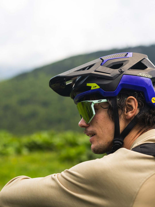 Okulary fotochromowe Julbo Edge - miętowy | Reactiv Light Amplifier cat 1-3 - L - Adventure Sports
Okulary fotochromowe Julbo Edge - miętowy | Reactiv Light Amplifier cat 1-3 - L - Adventure Sports