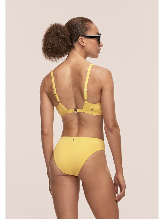 Majtki kąpielowe CASALL High Waist Bikini Brief kolor żółty
Majtki kąpielowe CASALL High Waist Bikini Brief kolor żółty