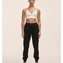 Spodnie damskie CASALL Step Woven Pants kolor czarny
Spodnie damskie CASALL Step Woven Pants kolor czarny