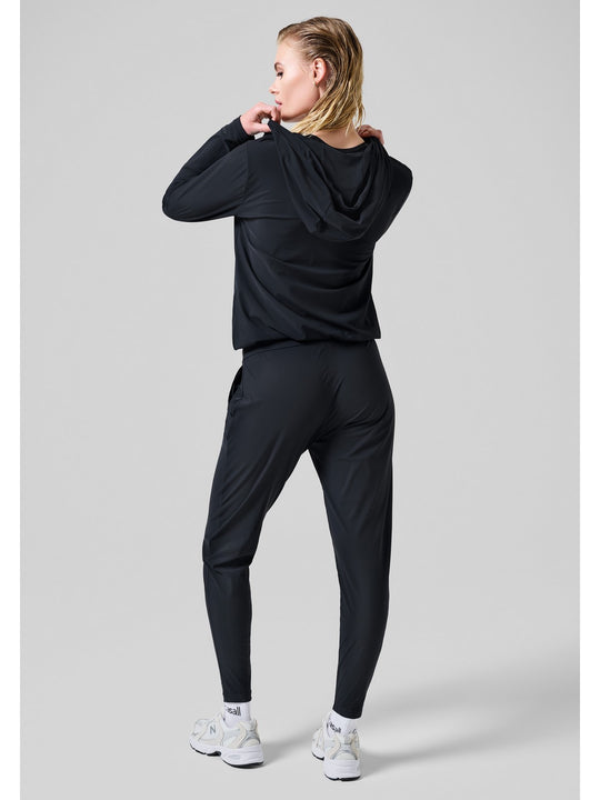 Kombinezon CASALL Weekend Jumpsuit czarny
Kombinezon CASALL Weekend Jumpsuit czarny