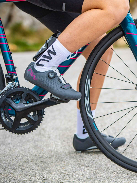 Buty rowerowe damskie NORTHWAVE Storm 2 Wmn szary - Adventure Sports
Buty rowerowe damskie NORTHWAVE Storm 2 Wmn szary - Adventure Sports