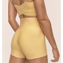 Legginsy treningowe damskie CASALL Ultra High Waist Hot Pant kolor żółty
Legginsy treningowe damskie CASALL Ultra High Waist Hot Pant kolor żółty