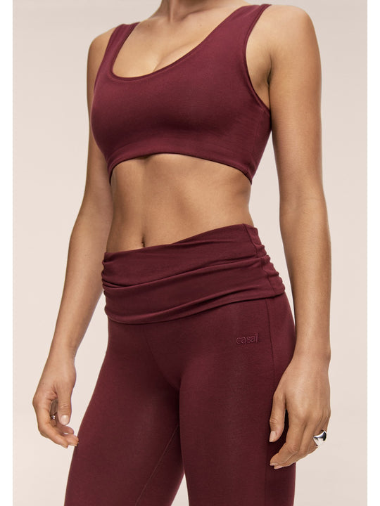 Spodnie damskie CASALL Sublime Folded Flare Pants kolor bordowy
Spodnie damskie CASALL Sublime Folded Flare Pants kolor bordowy