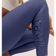 Legginsy treningowe damskie CASALL Graphic High Waist Tights kolor granatowy
Legginsy treningowe damskie CASALL Graphic High Waist Tights kolor granatowy