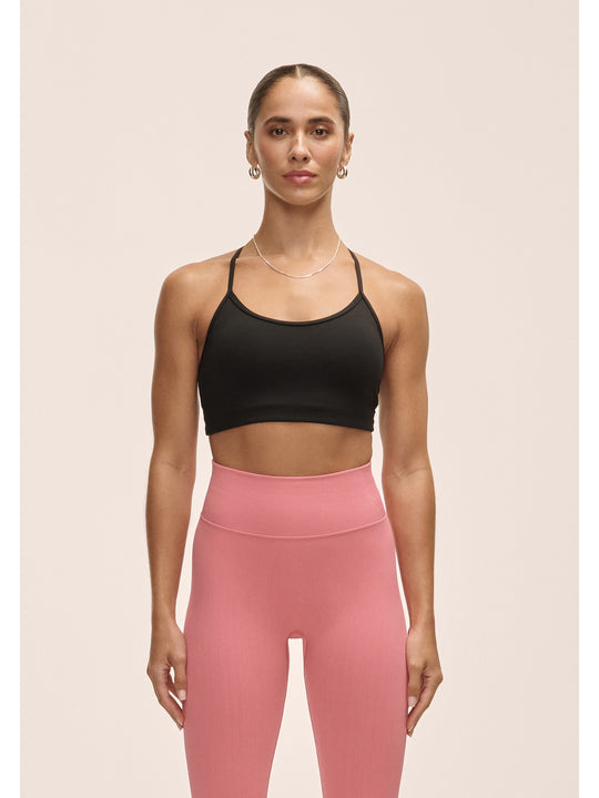 Stanik Casall Sleek Strappy Sports Bra kolor czarny
Stanik Casall Sleek Strappy Sports Bra kolor czarny