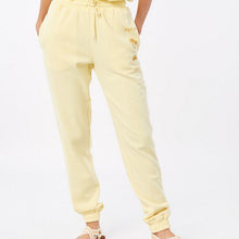 Spodnie RIP CURL Re-Entry Trackpant - jasny żółty - Adventure Sports
Spodnie RIP CURL Re-Entry Trackpant - jasny żółty - Adventure Sports