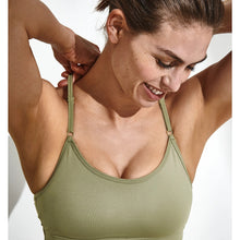 Stanik treningowy CASALL Strappy Sports Bra zielony - Top - Adventure
Stanik treningowy CASALL Strappy Sports Bra zielony - Top - Adventure