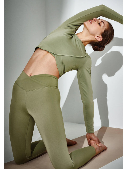 Legginsy CASALL Overlap High Waist Tights zielony - Adventure Sports
Legginsy CASALL Overlap High Waist Tights zielony - Adventure Sports