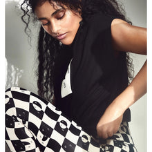 Koszulka sportowa CASALL Boxy Tee czarny - Adventure Sports
Koszulka sportowa CASALL Boxy Tee czarny - Adventure Sports