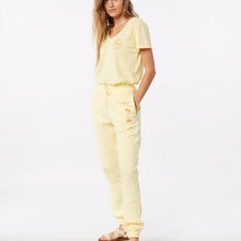 Spodnie RIP CURL Re-Entry Trackpant - jasny żółty - Adventure Sports
Spodnie RIP CURL Re-Entry Trackpant - jasny żółty - Adventure Sports