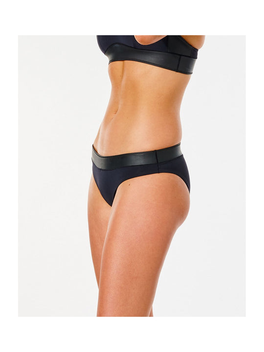 Dół Bikini RIP CURL Mirage Ultimate Good Pant - czarny - Stroje kąpielowe - Adventure Sports
Dół Bikini RIP CURL Mirage Ultimate Good Pant - czarny - Stroje kąpielowe - Adventure Sports