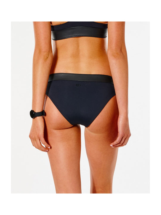 Dół Bikini RIP CURL Mirage Ultimate Good Pant - czarny - Stroje kąpielowe - Adventure Sports
Dół Bikini RIP CURL Mirage Ultimate Good Pant - czarny - Stroje kąpielowe - Adventure Sports