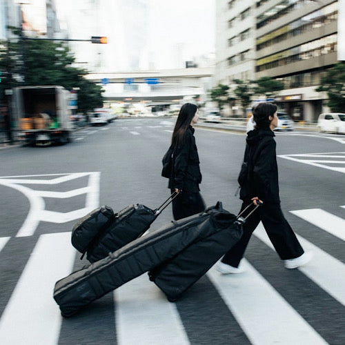 Jak wybrać idealną torbę podróżną dla sportowca? Kluczowe cechy i funkcjonalność