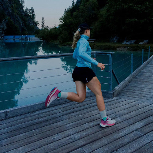 Odzież biegowa w ekstremalnych warunkach – jak unikać przegrzania i wychłodzenia