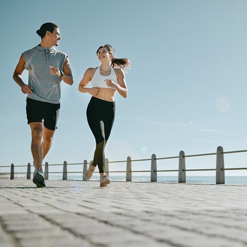 Jak wybrać idealną odzież do biegania? Przewodnik dla początkujących i zaawansowanych