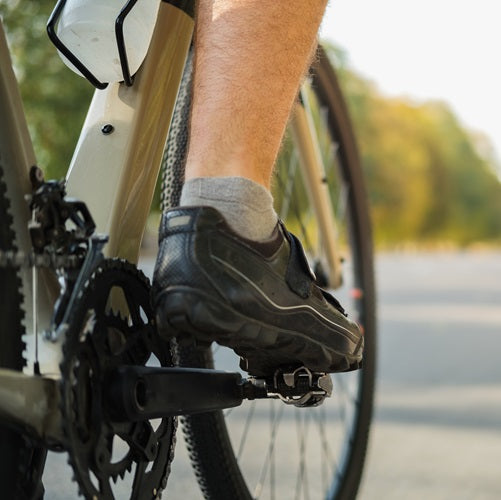 Rowerowe pedały zatrzaskowe - jakie buty najlepiej z nimi współgrają?