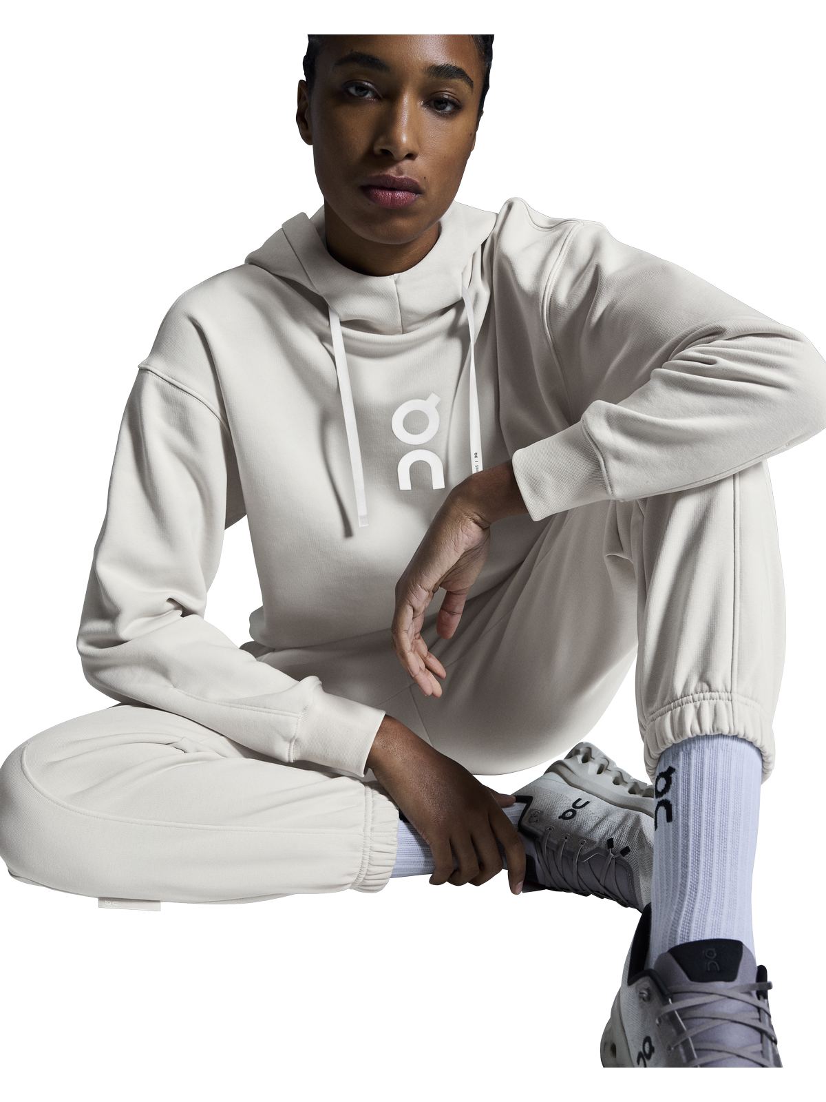 Spodnie dresowe damskie On Club Pants srebrny