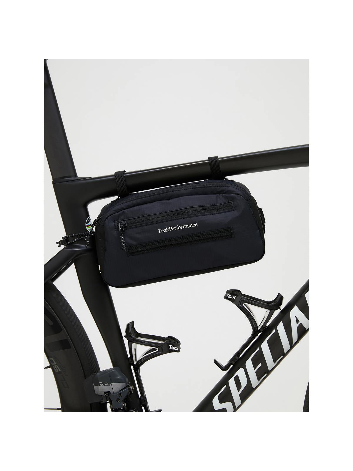 adventuresports nerka-peak-performance-street-bike-bag-g80777010-050 detail1